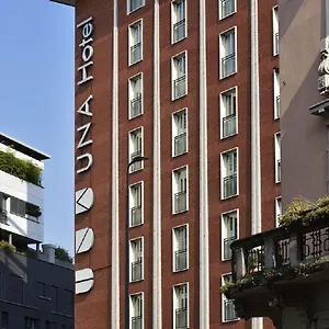 Hotel Unahotels Mediterraneo, Milán